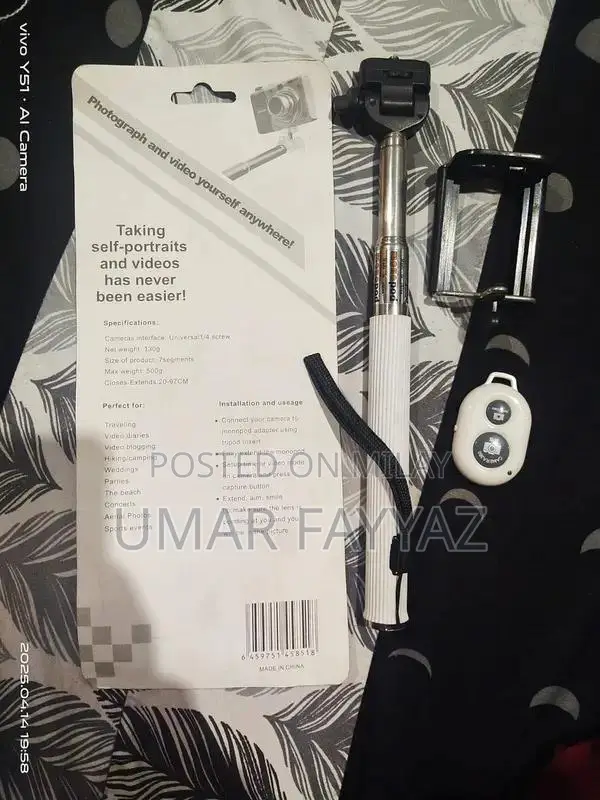 Extendable Selfie Monopod with Remote Capture Control