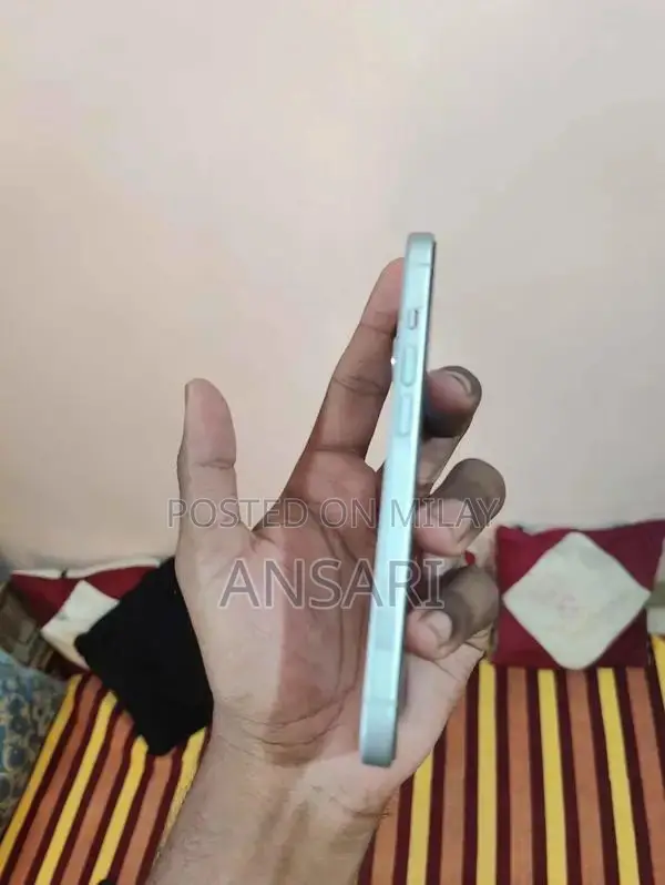 Apple iPhone 15 - 128GB Smartphone in Excellent Condition