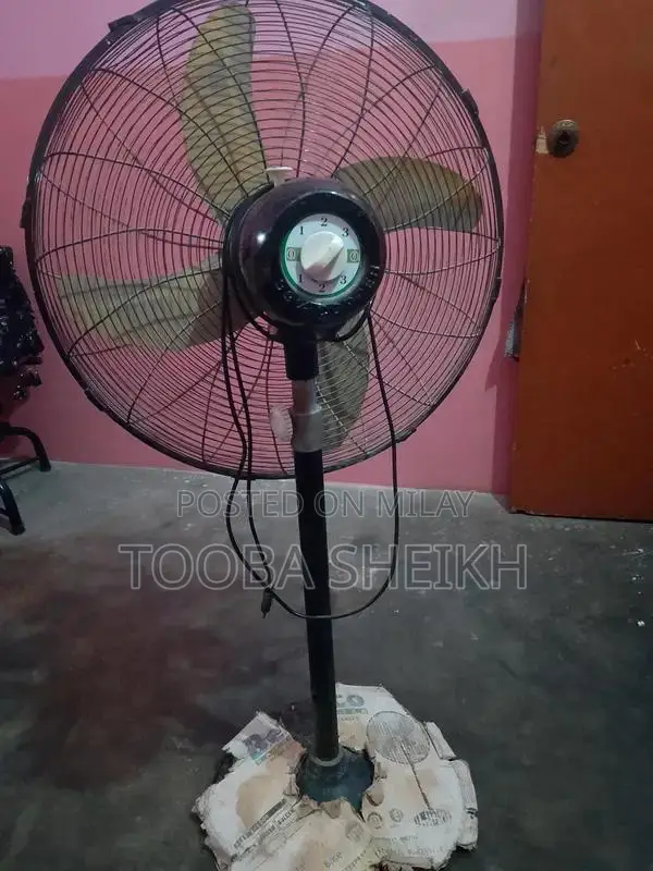 Large Pedestal Fan with High-Speed Performance