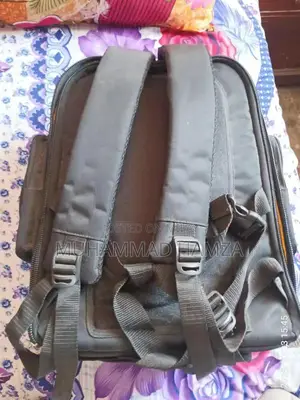 Professional DSLR Camera Bag with Multiple Storage Compartments