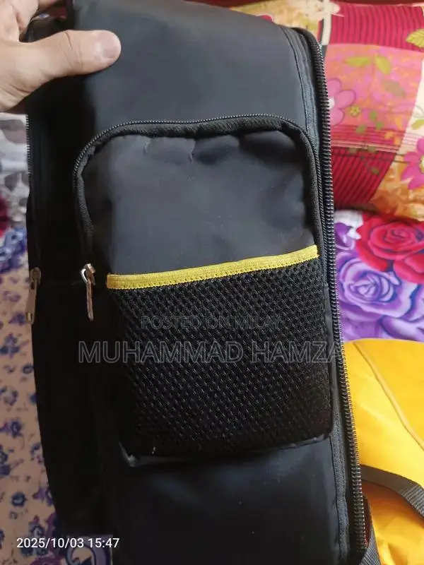 Professional DSLR Camera Bag with Multiple Storage Compartments