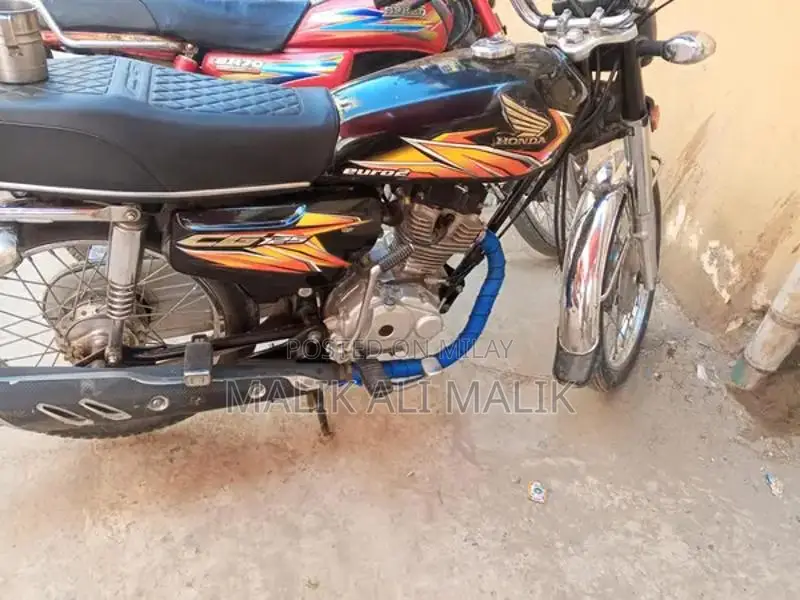 Honda 125 Motorcycle or Bicycle Caller Accessory