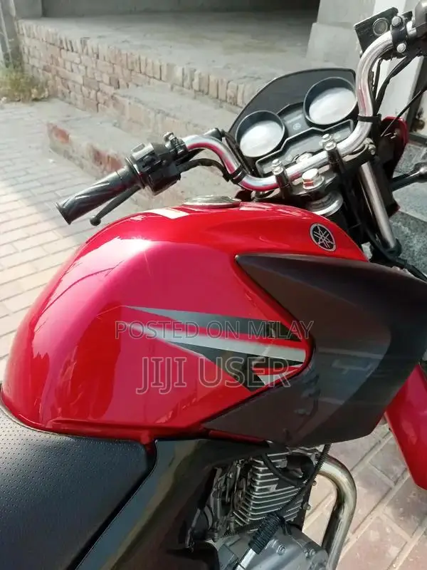 Yahama YBR 125G Motorcycle - Self Start Commuter Bike