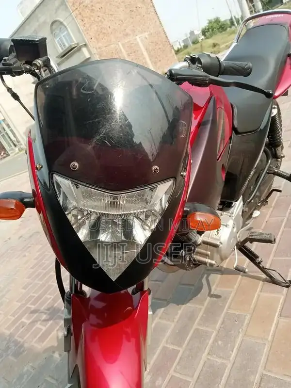 Yahama YBR 125G Motorcycle - Self Start Commuter Bike