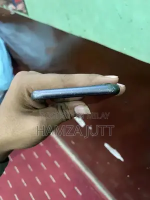 Apple iPhone 11 64GB Smartphone with Good Battery Health