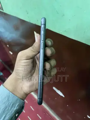 Apple iPhone 11 64GB Smartphone with Good Battery Health