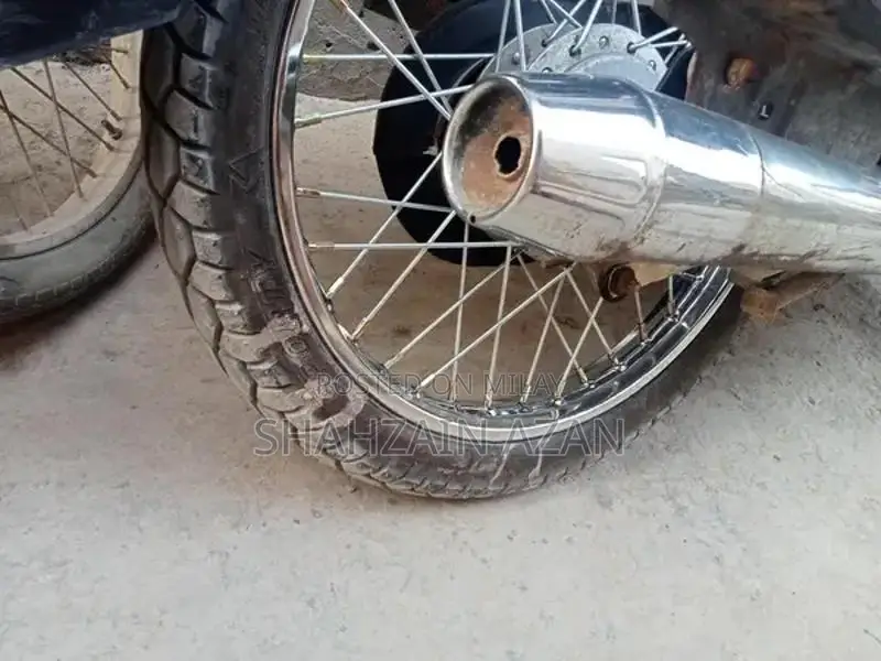 Hond CD 70 Motorcycle 20 Model Low Mileage Vintage Bike