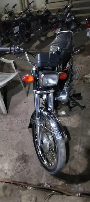 Photo - Honda 125 Motorcycle - 2016 Model in Excellent Condition