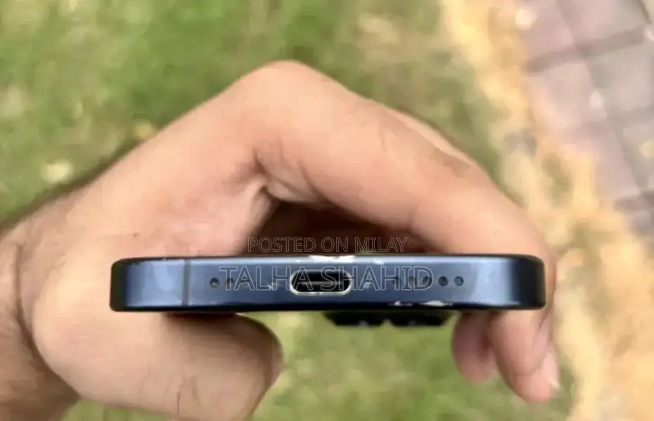 Premium Smartphone 128GB – Excellent Condition