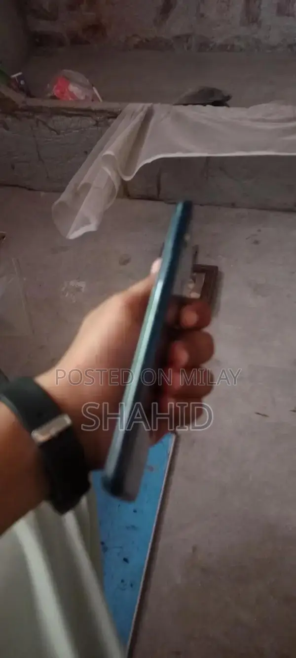 Vivo Y11 Basic Smartphone for Essential Communication