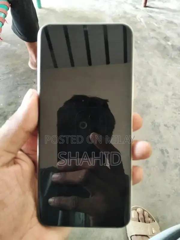 Smartphone with Charger, 8GB RAM, 128GB Storage