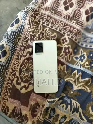 Smartphone with Charger, 8GB RAM, 128GB Storage