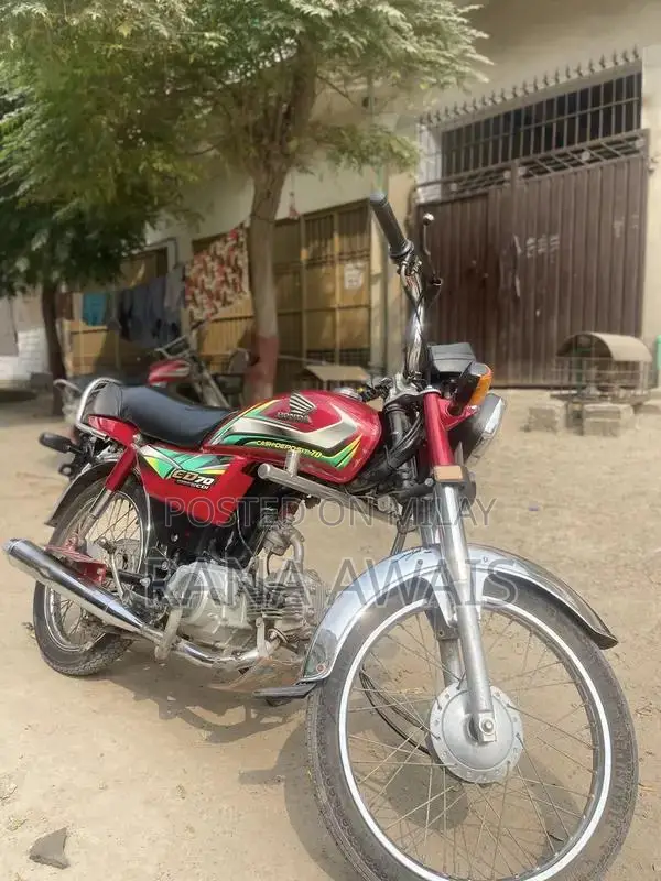 CD 70 2022 Motorcycle Modal - Excellent Condition