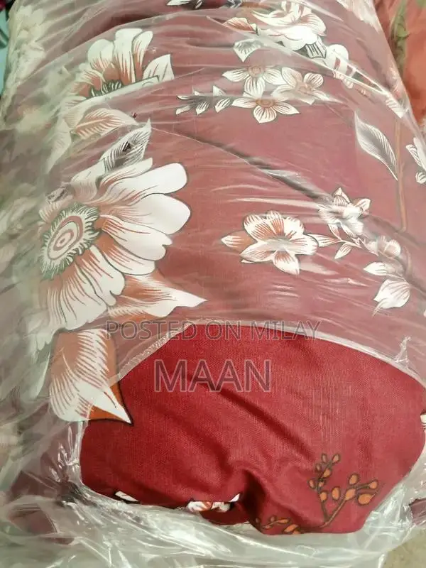 Queen Size Razai Blanket - 105x66 Inches