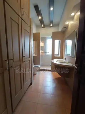 Luxurious 5-Bedroom Fully Furnished House for Short-Term Rentals