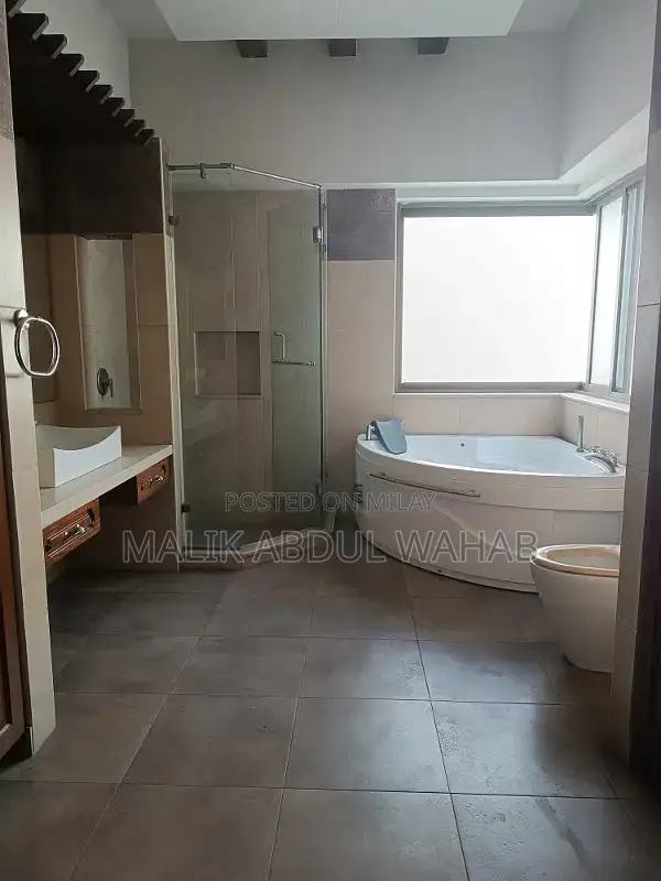 Luxurious 5-Bedroom Fully Furnished House for Short-Term Rentals