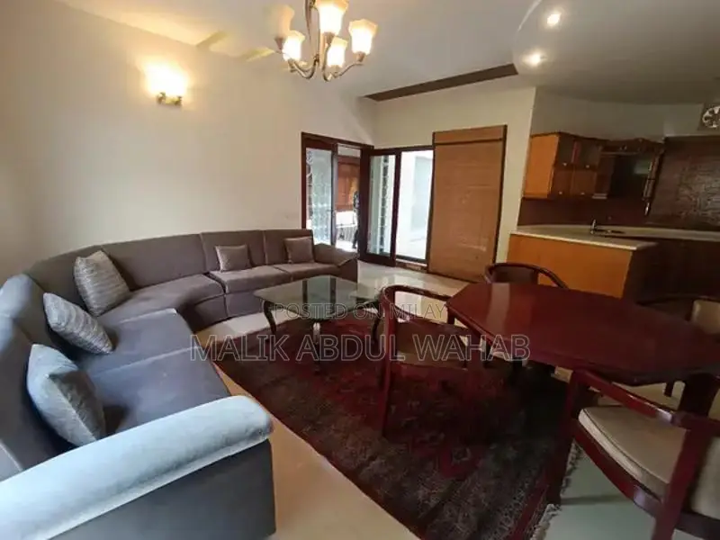 Luxurious 5-Bedroom Fully Furnished House for Short-Term Rentals
