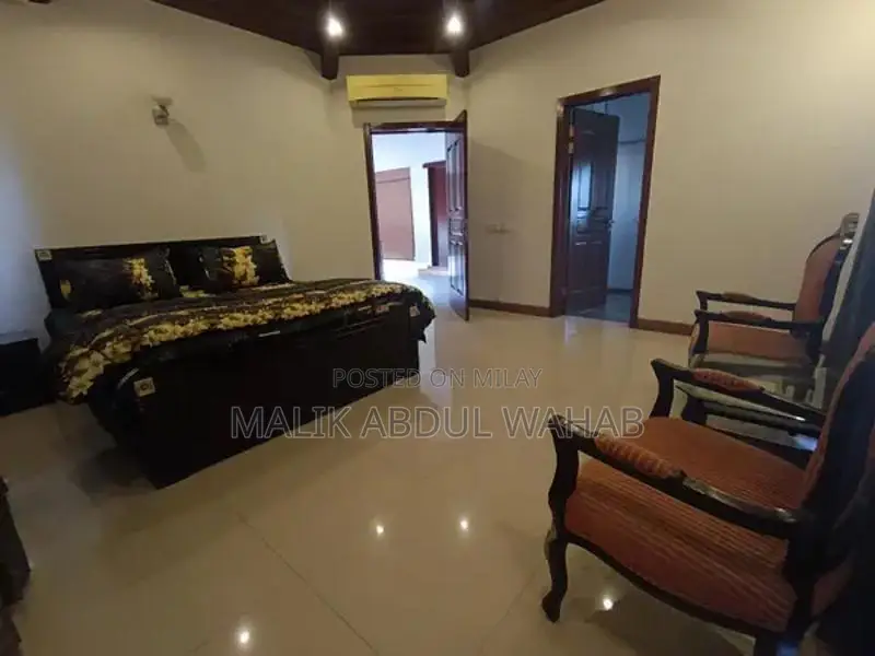 Luxurious 5-Bedroom Fully Furnished House for Short-Term Rentals