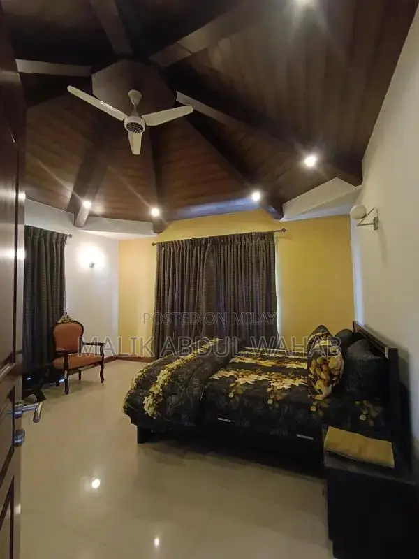 Luxurious 5-Bedroom Fully Furnished House for Short-Term Rentals