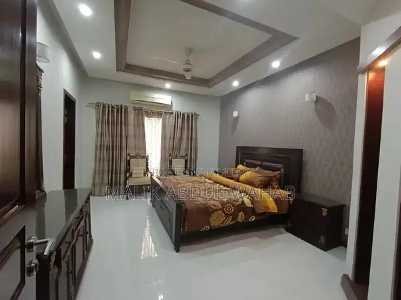 Luxurious 5-Bedroom Fully Furnished House for Short-Term Rentals