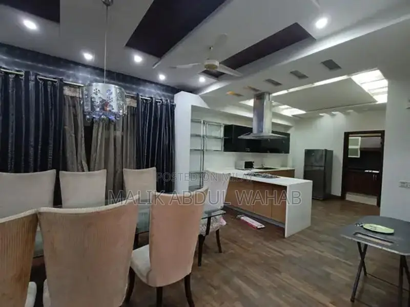 Luxurious 5-Bedroom Fully Furnished House for Short-Term Rentals