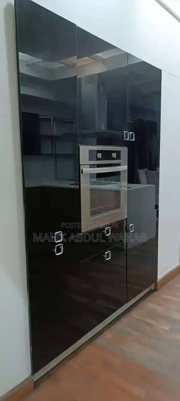 Luxurious 5-Bedroom Fully Furnished House for Short-Term Rentals