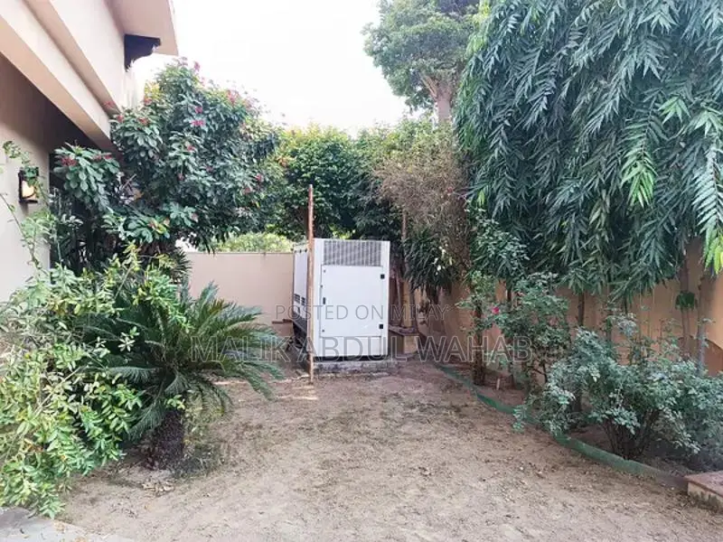 Luxurious 5-Bedroom Fully Furnished House for Short-Term Rentals