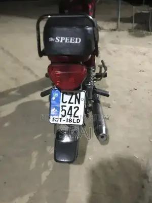 High-Speed V8 Performance Vehicle