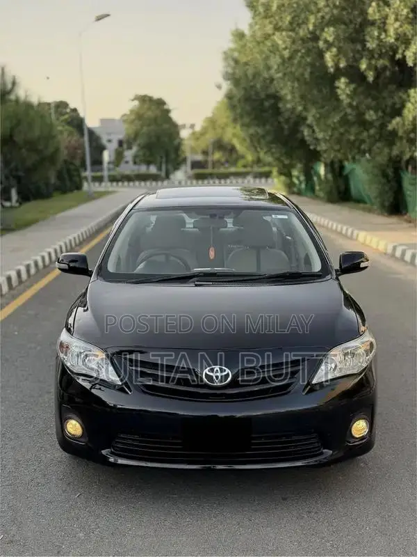 Toyota Corolla Altis SR 1.6 Automatic Sedan