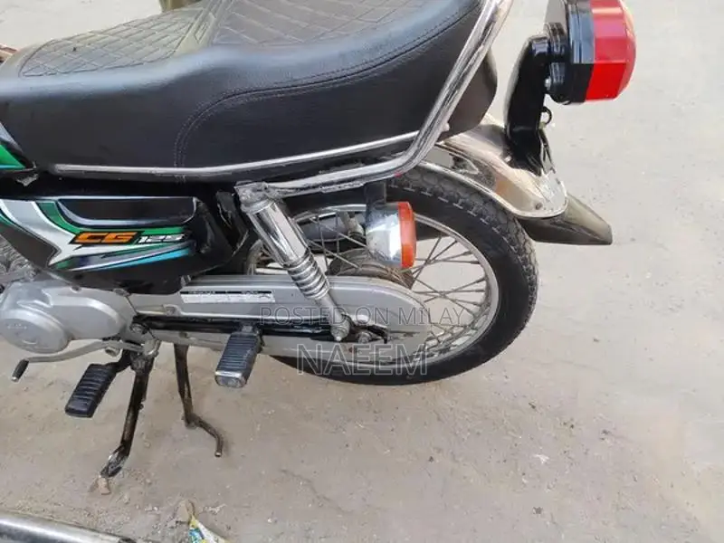 Honda CG 125 2023 Motorcycle - Lightly Used Single-Owner Bike