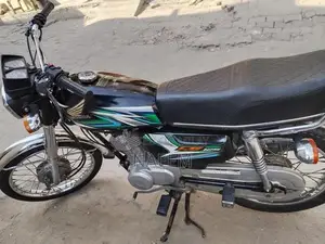 Honda CG 125 2023 Motorcycle - Lightly Used Single-Owner Bike