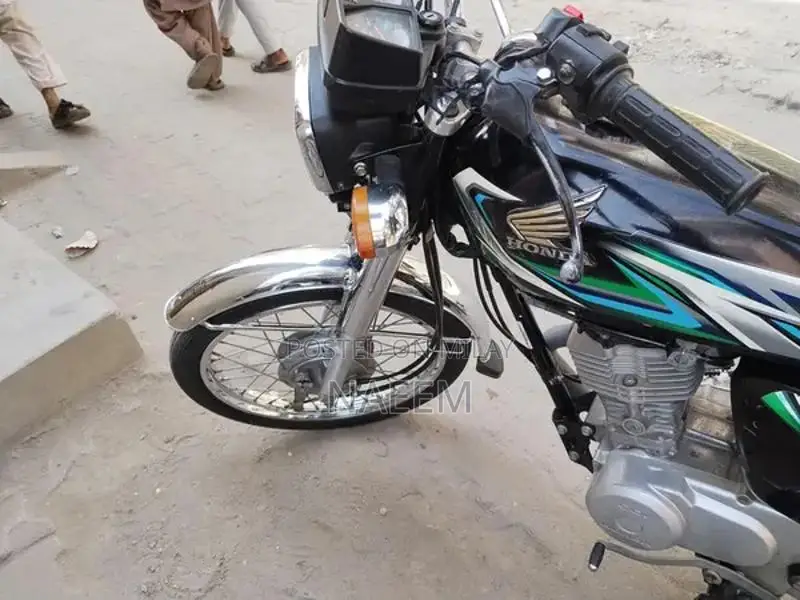 Honda CG 125 2023 Motorcycle - Lightly Used Single-Owner Bike