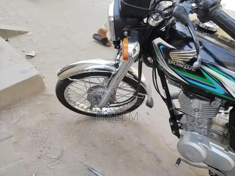 Honda CG 125 2023 Motorcycle - Lightly Used Single-Owner Bike