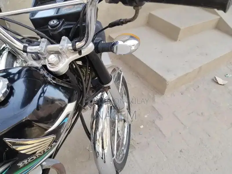 Honda CG 125 2023 Motorcycle - Lightly Used Single-Owner Bike