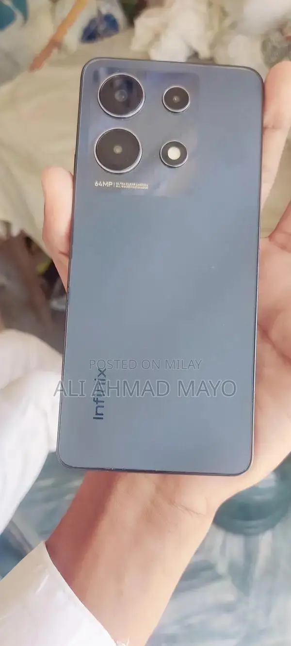 High Performance Smartphone with Dual RAM Expansion