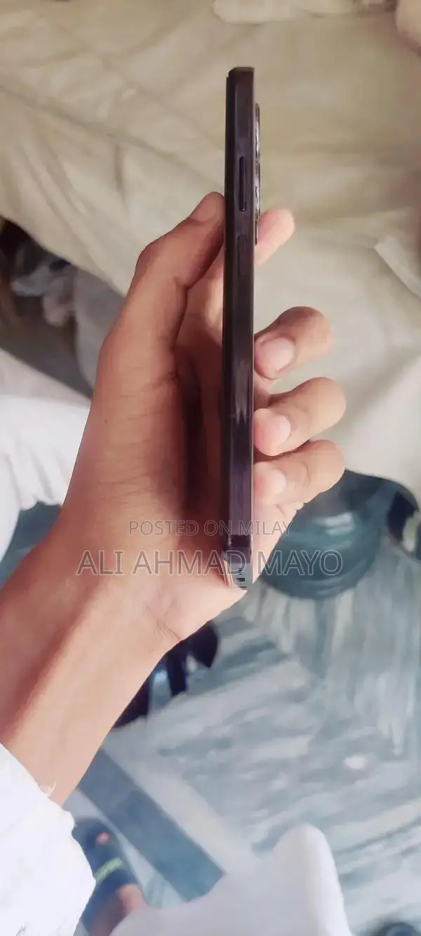 High Performance Smartphone with Dual RAM Expansion