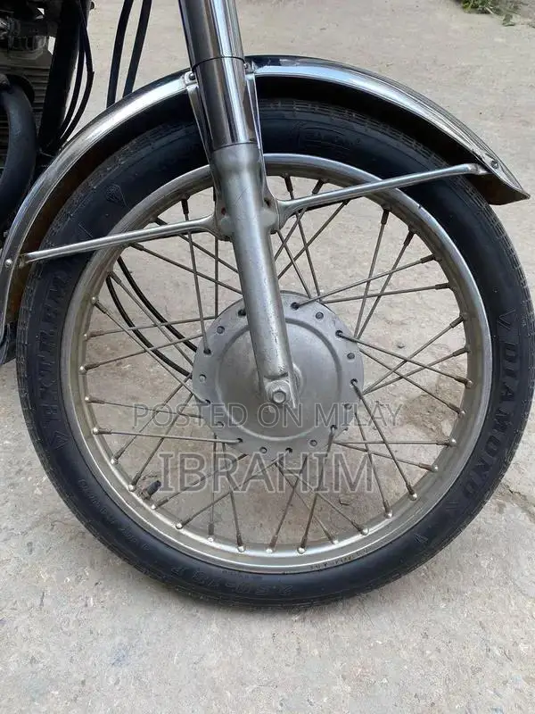 2021 Honda 125cc Motorcycle - Near Perfect Condition