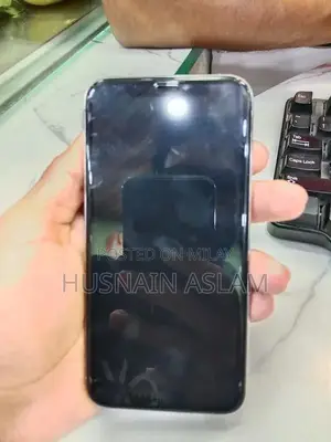 Smartphone with Battery Health Indicator