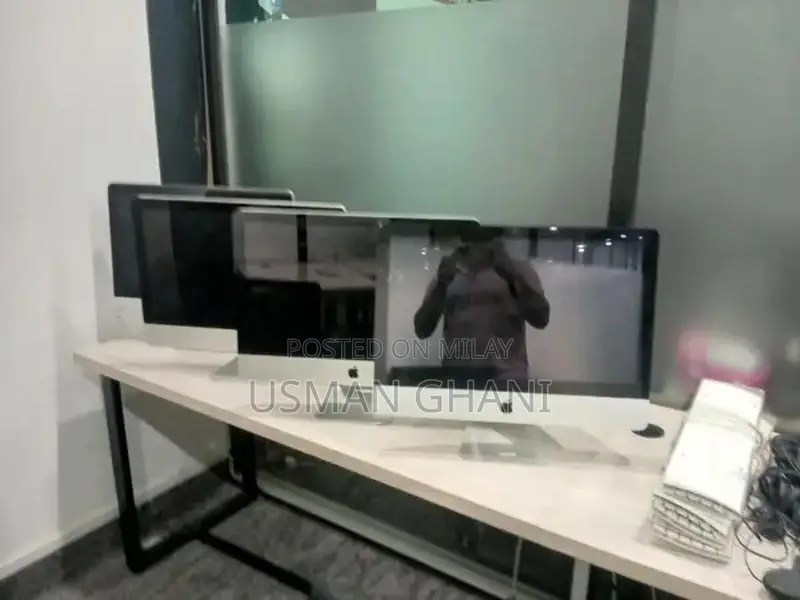 Apple iMac Desktop Computer with Intel Core i5 Processor