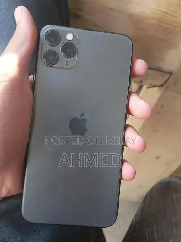 Apple iPhone 11 Pro Max 256GB Smartphone