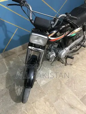 Photo - Honda CD70 Motorcycle 2016 Model - Single Cylinder Commuter Bike