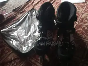 Roller Skating Shoes - Compact Recreational Footwear