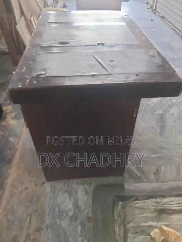 Executive Office Table with Side Drawers - 2.5 x 4 Feet Workspace