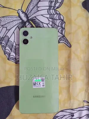 Samsung Galaxy A05 Smartphone 4GB RAM 64GB Storage Light Green