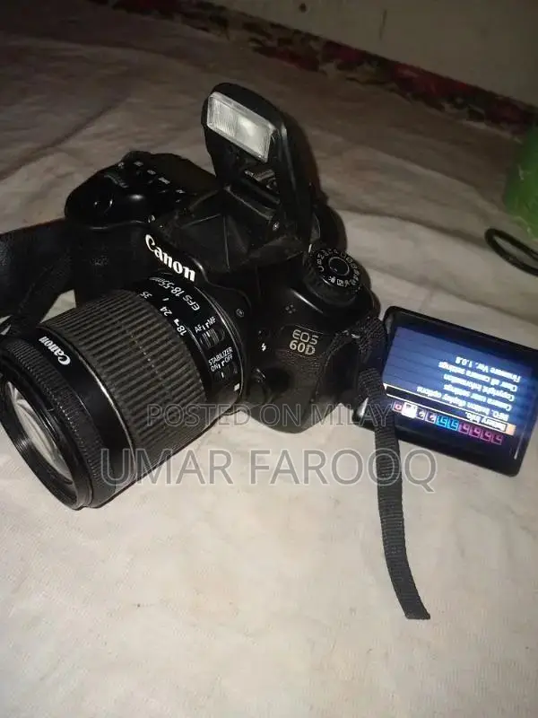 Canon EOS 60D DSLR Camera with Kit Lens