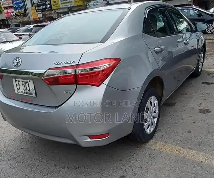 Toyota Corolla GLI Sedan - Low Mileage, Well-Maintained Vehicle