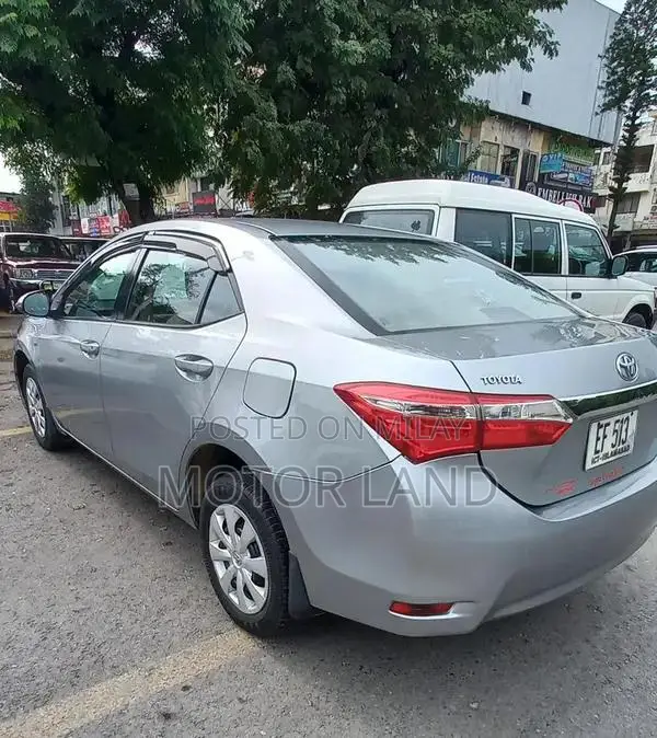 Toyota Corolla GLI Sedan - Low Mileage, Well-Maintained Vehicle