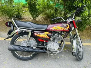 Honda 125cc Motorcycle - 2020 Model, One Owner, Like New