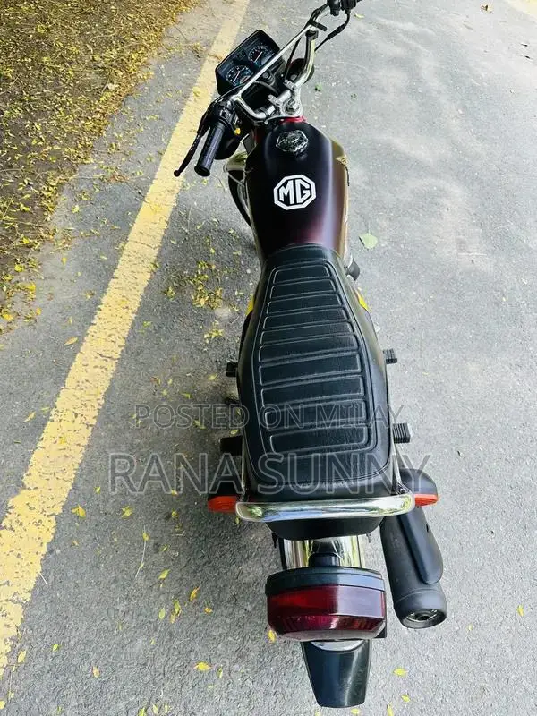 Honda 125cc Motorcycle - 2020 Model, One Owner, Like New