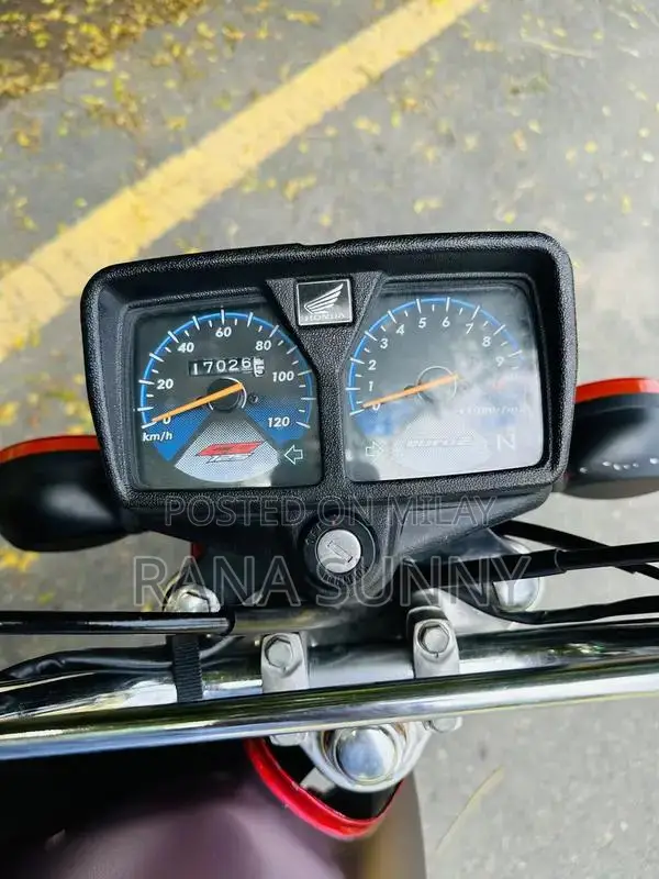 Honda 125cc Motorcycle - 2020 Model, One Owner, Like New